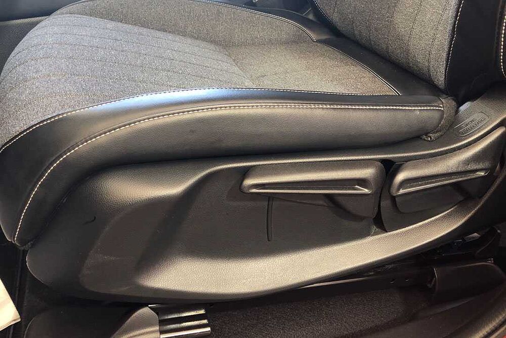 Honda Jazz 1.5 I-MMD HEV EXECUTIVE